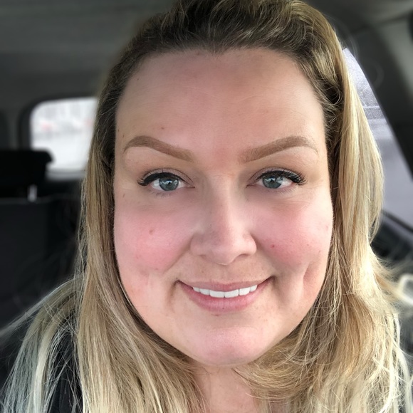 Meet your Posher, Kristen - Picture 1 of 1